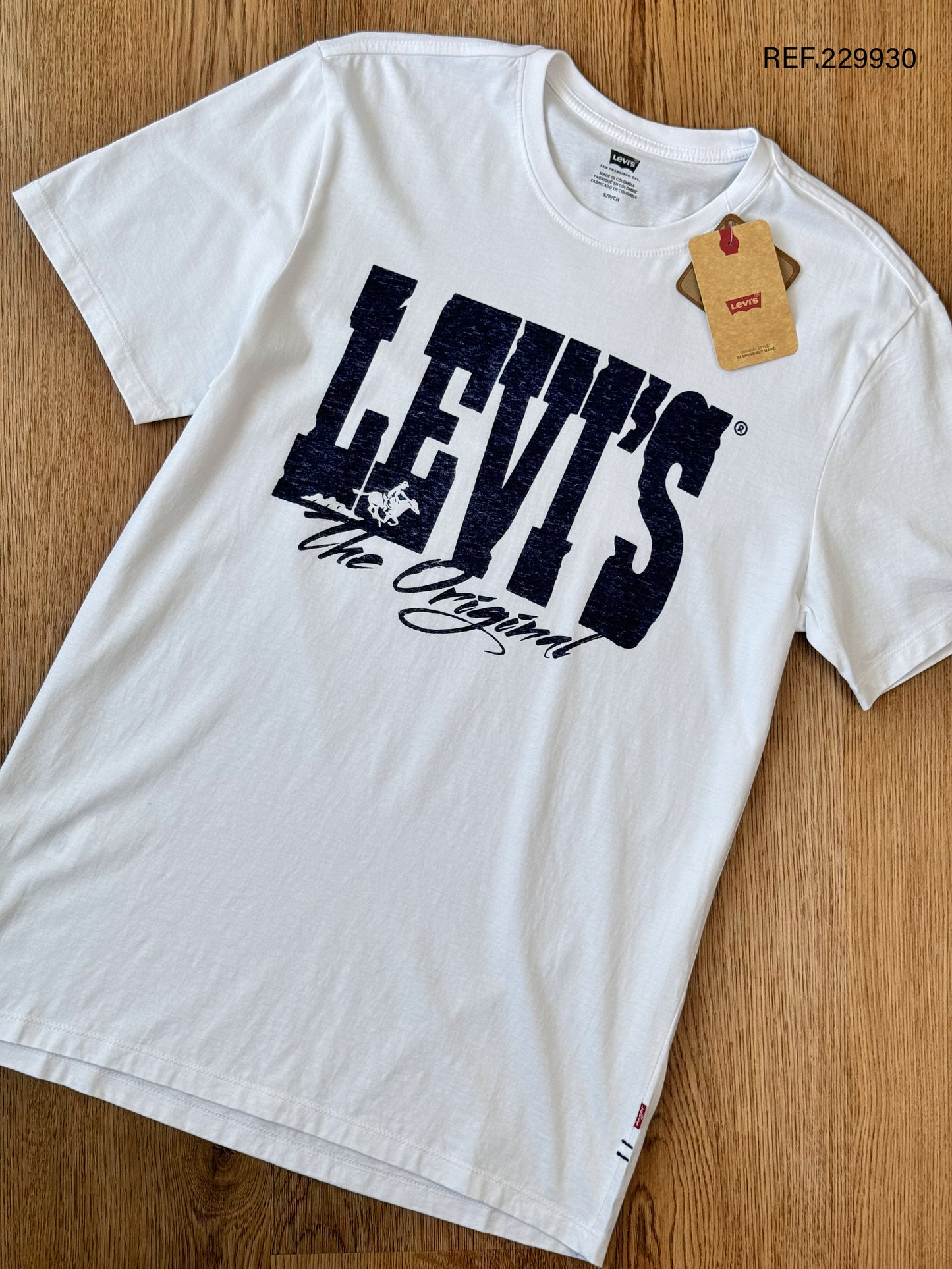 TSHIRT LEVIS