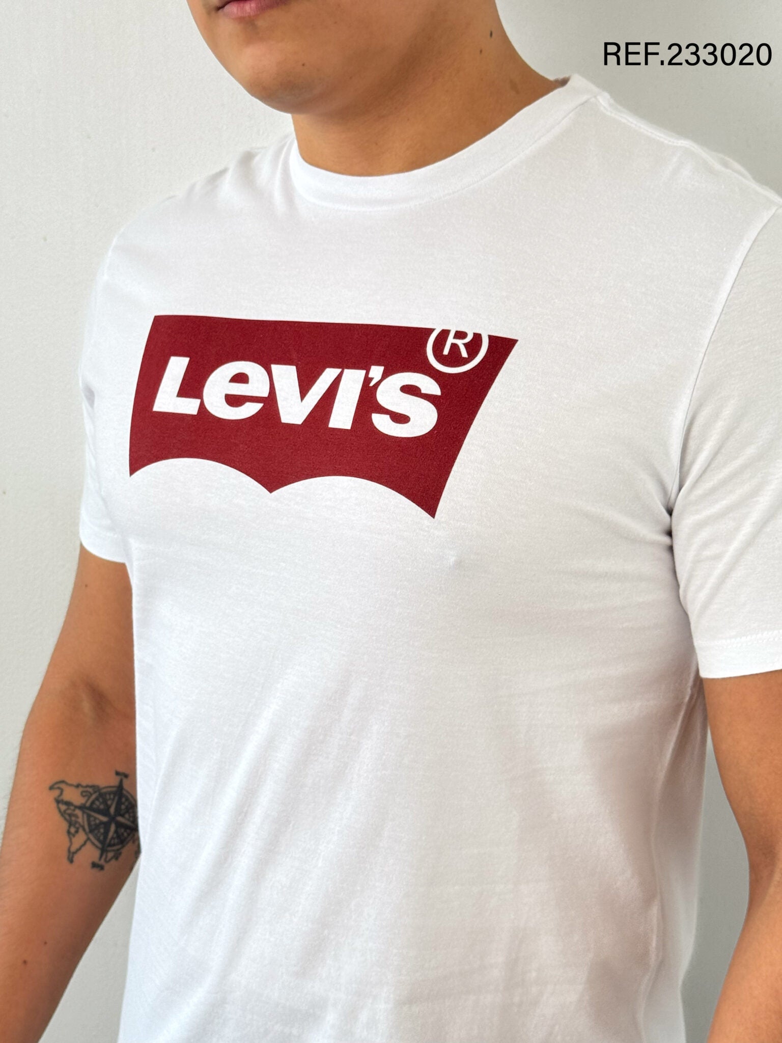 TSHIRT LEVIS